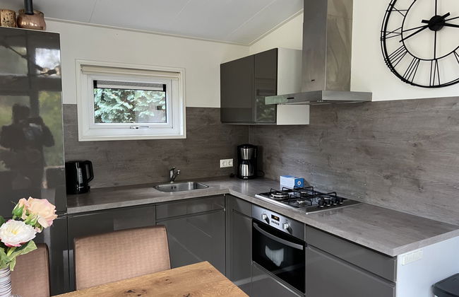 3 bedroom House in Dordrecht with swimming pool and terrace - Photo 3