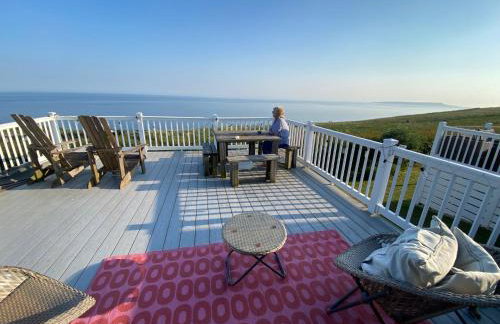 SeaView Sleeps 4to6 Pet friendly Parking - Photo 22