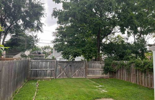 Charming home in heart of St Joseph 30 Plus days - Foto 25