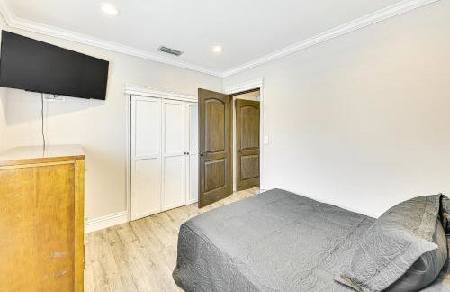 Game Room, Pool! Family Home 25 Mi to Disneyland - Foto 21