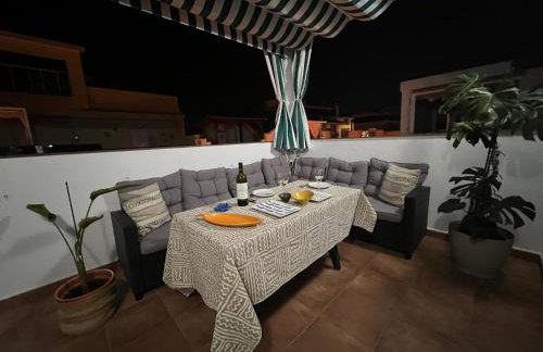 Ático De Lujo 140m2 con Terraza en el Centro, junto a la playa, restaurantes y chiringuitos en Punta Umbría - 10 Personas - Foto 12