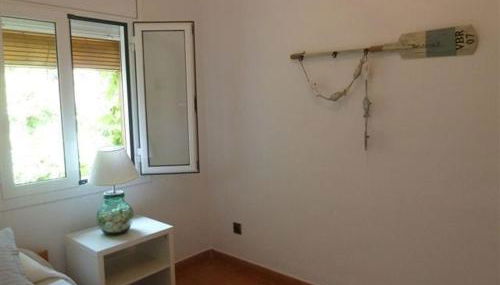 Casa de pueblo con jardín - Foto 3