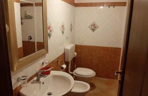 Spacious villa with private pool and stunning views - Foto 48