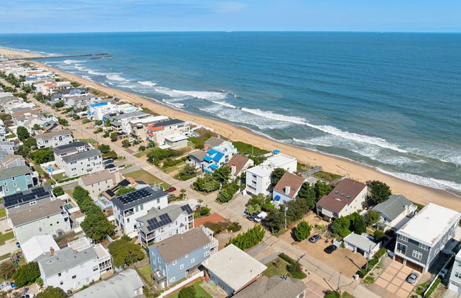 Beach Break Getaway in Virginia Beach - Photo 8