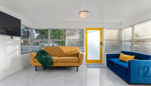 Yellow Door Oasis airport, cruise port and beach close-by - Foto 4