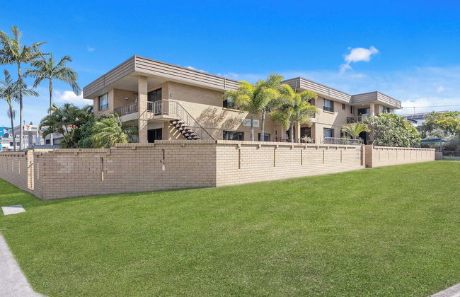 Little Palms by Burleigh Letting Co - Photo 49