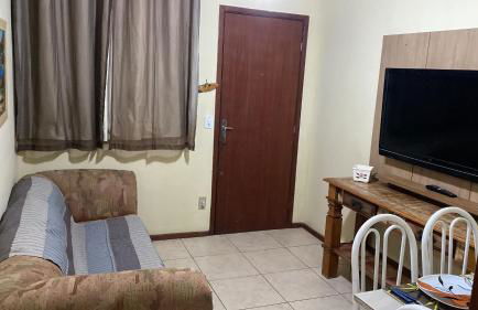 Apartamento de 2 quartos, com ar-condicionado em um deles, e no outro ventilador de teto, cama pras cinco ocupantes e garagem, a 2 km do centro - Photo 9