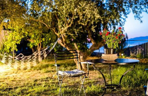 Kitries Summer Getaway - Eden Seaside Suite - Photo 1