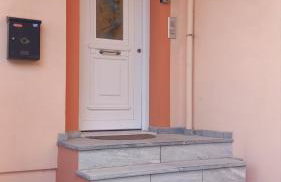 Cozy & Spacious Apartment Walk to Vathy Center - Photo 9