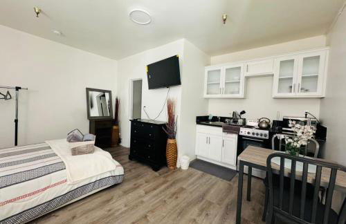 Sunset & La brea studio!! Best location ever - Foto 1