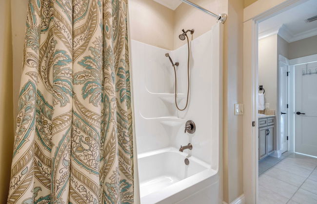 Blackwater Bay Hideaway by Avantstay Waterfront, Pool, Dock, Hot Tub - Photo 17