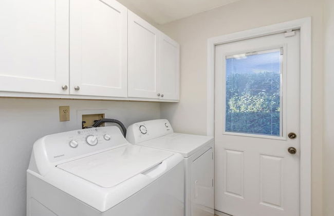 Fun Family-friendly Modern Beach Home With Pool - Photo 13