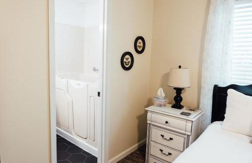 Dahlonega Escape, Wineries, Game Room, Hiking - Photo 15