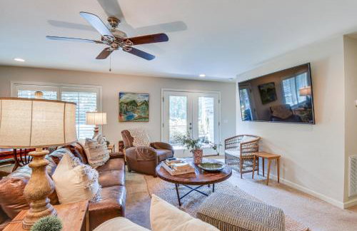 Lakefront Fun Near Clemson! Retreat with Pool Access - Foto 18