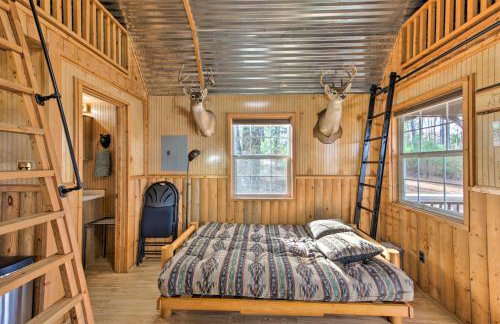 Lakefront Cabin with 2 Lofts, Boats on 4 Acres - Foto 6