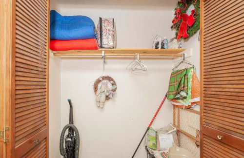 Private w Screened Porch Deck & Pet-Friendly - Foto 36