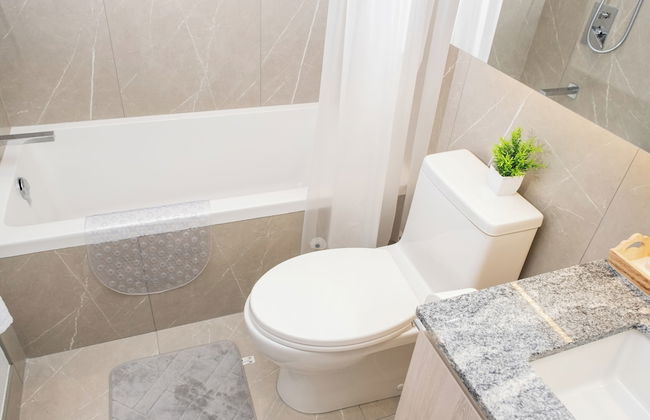 Silverstone Downtown Long-Term stay - Photo 41