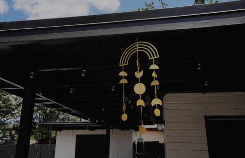 The White House, A Unique ABQ Stay in Central Location near Uptown - Foto 61