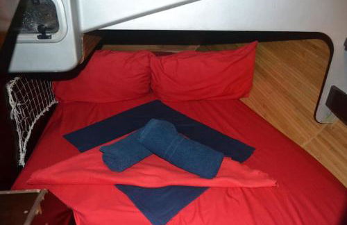 AMAZING FLAT IN CLASSIC SAILING BOAT in BARCELONA - Photo 10