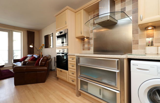 3 Bed Apartment - Mermaid Quay - Foto 27