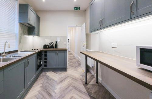 5 Bedroom 5 Bathroom House Portsmouth Docks - Foto 4