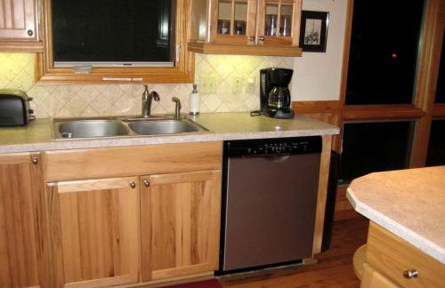 Lakefront Cottage with a Private Dock near Ocala National Forest in Orange Springs, Florida - Foto 8