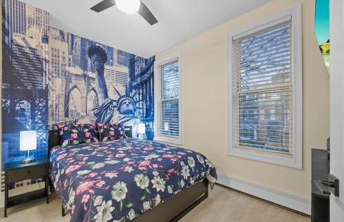 10Min to NYC - 2BR/2.5Bath-3Beds-Free Parking-No Chores - Foto 12