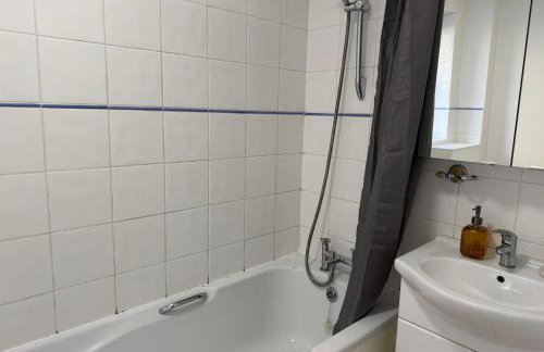 Entire House with Garden and Office - Foto 14