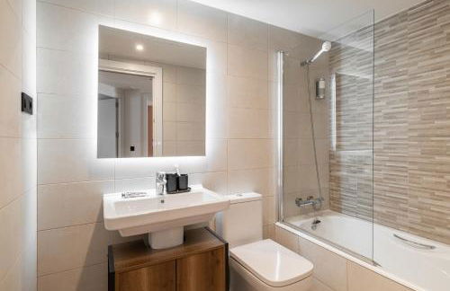 Port Forum Apartments by Olala Homes - Photo 104