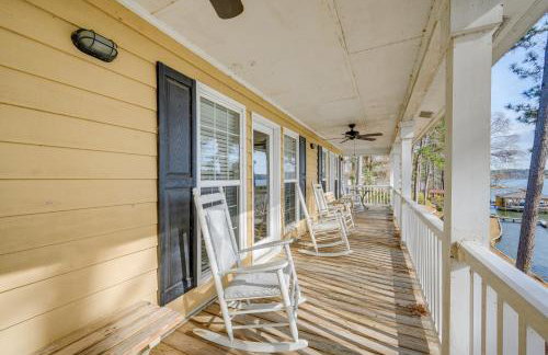 Lake Sinclair Retreat with Big Water Views and Dock! - Foto 37