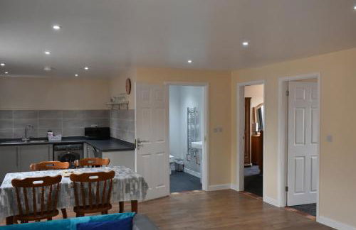 4 Woodyard Cottages, 2 Bedroom with free parking. - Foto 1