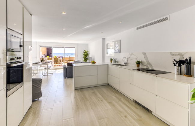 Apartment in Roses Near Rock Beach - Photo 11