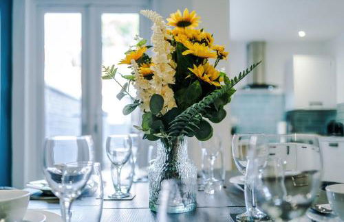 Serene & Contemporary Hoole House - Photo 18