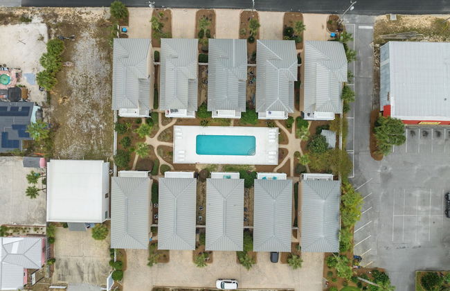 Escape to Sand Dollar Holler: Coastal Retreat, 3 Beds, 2.5 Baths, Sleeps 10! - Foto 62