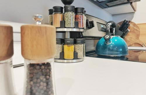 NEW HAPPY TRAIL 2BR CONDO CLOSE TO DOWNTOWN - Foto 14