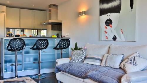 Centre St Tropez - 2 Pièces -Clim Piscine Parking - Photo 3