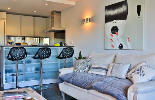 Centre St Tropez - 2 Pièces -Clim Piscine Parking - Photo 3