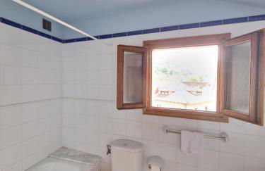 La Casona de Pascueru de POO DE CABRALES - Foto 11