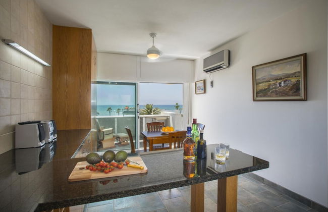 Lordos Sunshore Beachfront Suite - Foto 12