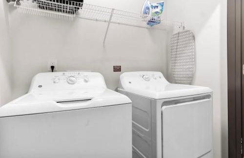 3BR King Bed Balcony North Raleigh - Foto 18