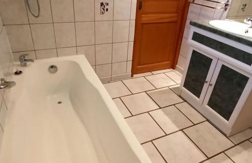 Gîte idéal pour cure thermale, proche port de plaisance, terrasse et grand terrain. - FR-1-589-69 - Foto 29