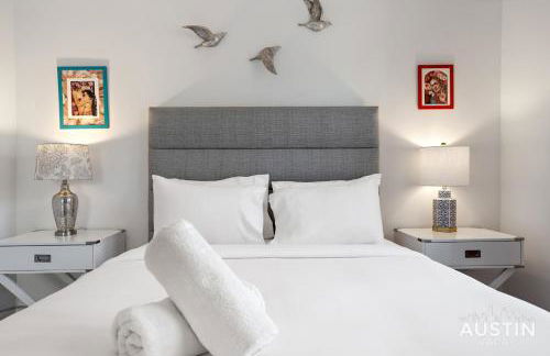 Impressive East Austin Gem Home That Has it All - Foto 26