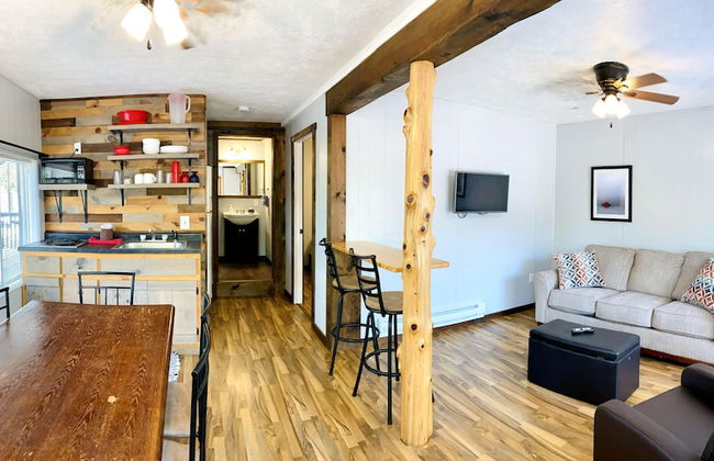 Calm Waters Cabin Resort - Photo 36