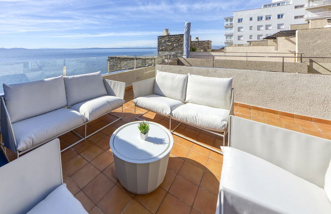 Apartment in Roses Near Rock Beach - Photo 14