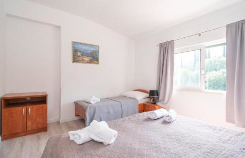 Lovely Apartment In Dubrovnik With Wifi - Photo 24