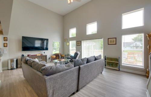 Hot Tub, Lake Access, and Dock Port Clinton Retreat - Foto 7