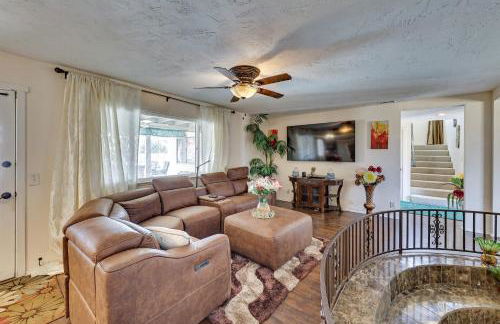 Spacious Apple Valley Home with Pool and Yard! - Foto 9