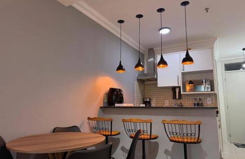 Camboinhas - Piscina e Garagem na Rua da praia - Foto 2