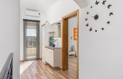 Awesome Home In Nedescina With Kitchen - Foto 23