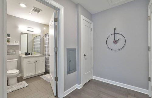 **NEW mOdernLUX best OTR condo *Park ONsite** - Foto 15